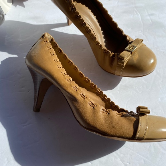 🥿Pre Loved Tan Tory Burch Heels - Picture 6 of 12